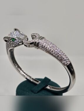 Pavé Panther Head Silver Tone Bracelet with Green Eyes
